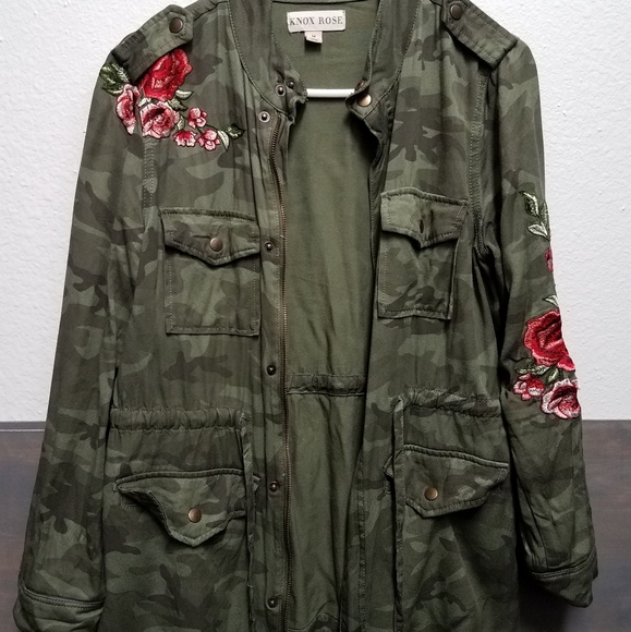 Knox Rose Camo And Rose Embroidered 